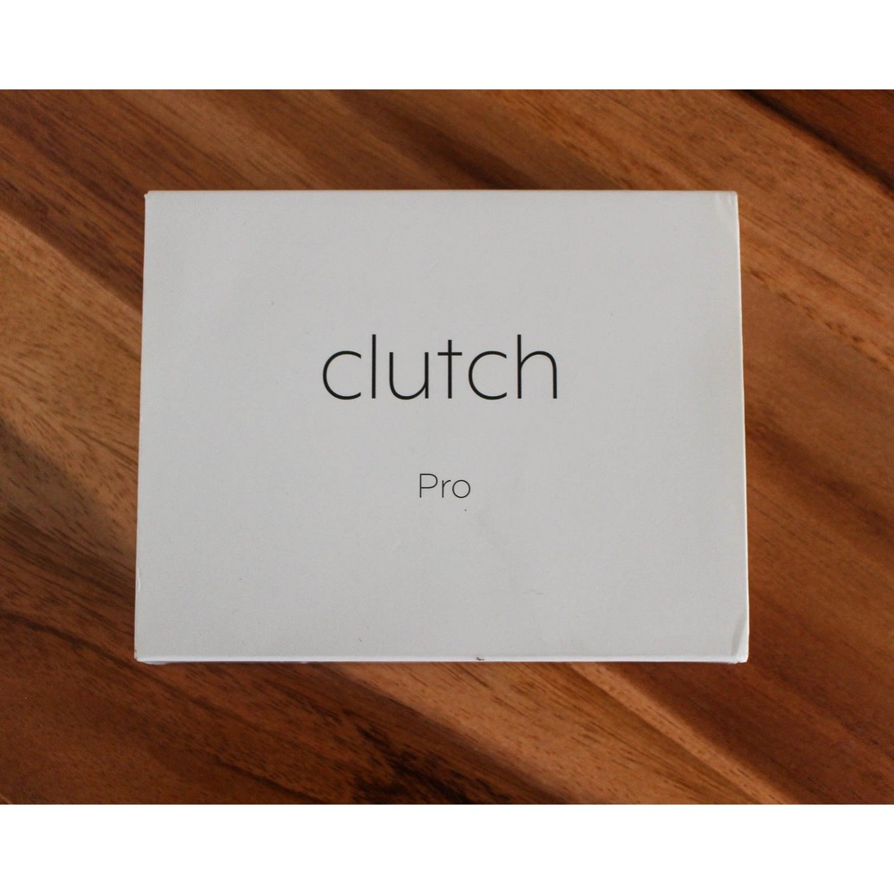 Clutch Pro Portable Power Bank White Ultra Thin 5000mAh Charger & Cable